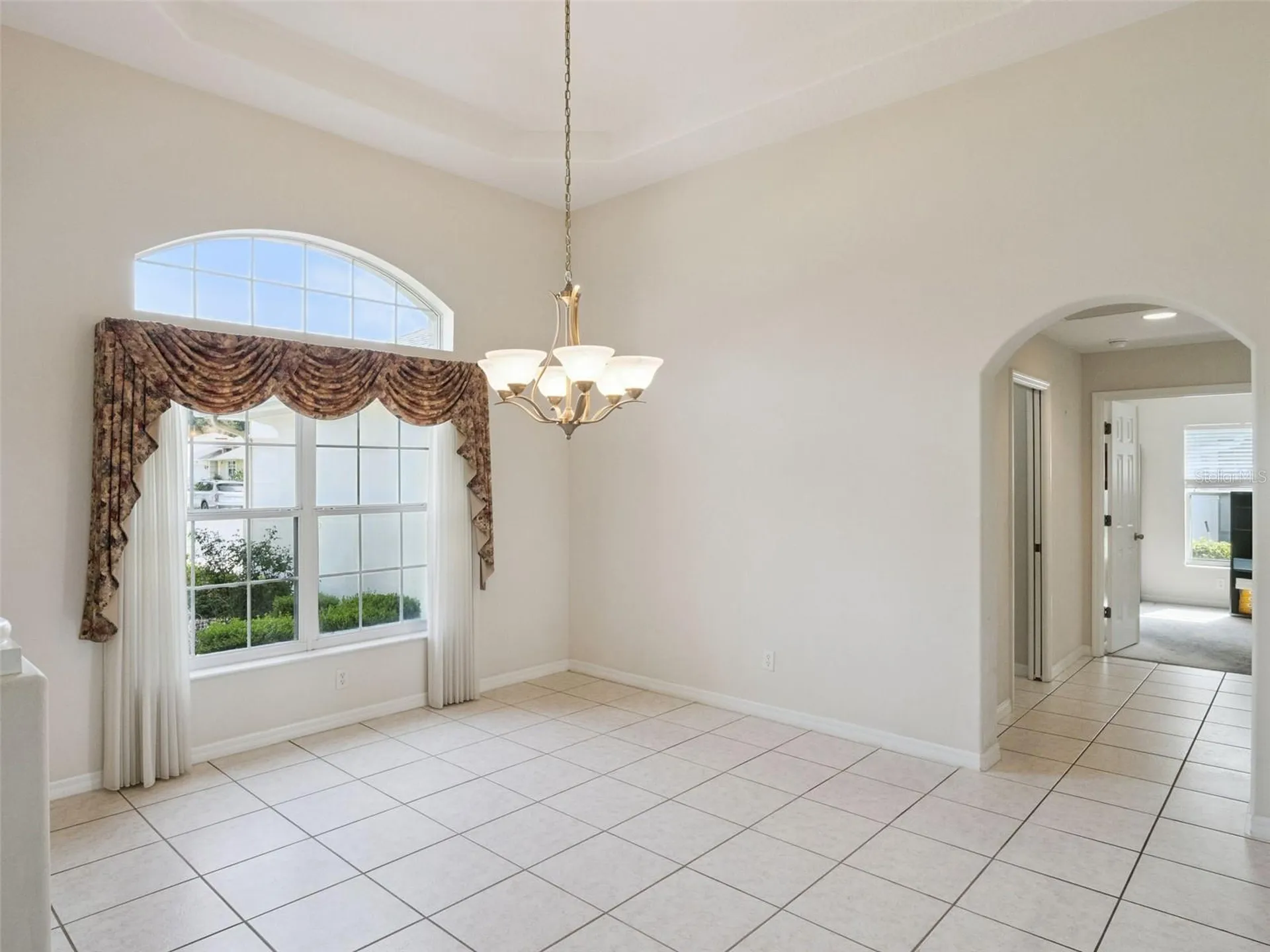 21606 King Henry Avenue Leesburg FL 34748