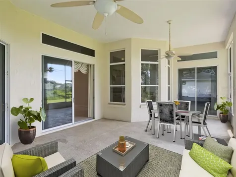 21606 King Henry Avenue Leesburg FL 34748