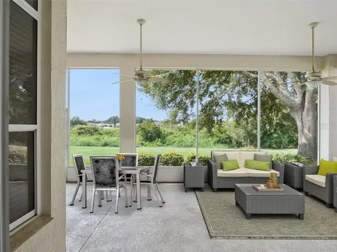 21606 King Henry Avenue Leesburg FL 34748
