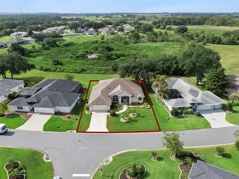 21606 King Henry Avenue Leesburg FL 34748