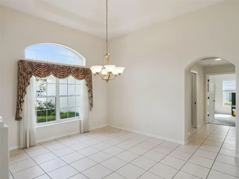 21606 King Henry Avenue Leesburg FL 34748