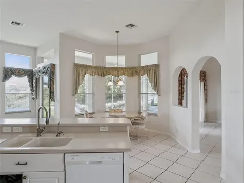 21606 King Henry Avenue Leesburg FL 34748