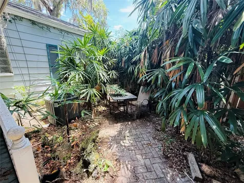 745 NE 10th Avenue Gainesville FL 32601
