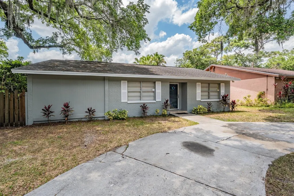 9616 N Oklawaha Avenue Tampa FL 33617