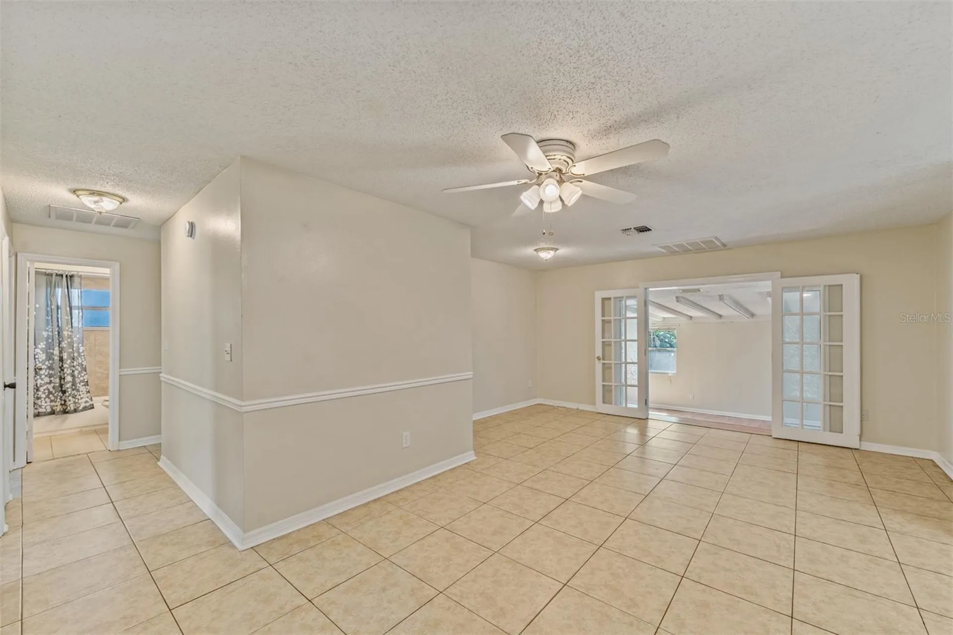9616 N Oklawaha Avenue Tampa FL 33617