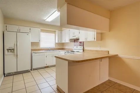 9616 N Oklawaha Avenue Tampa FL 33617