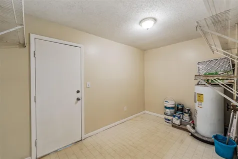 9616 N Oklawaha Avenue Tampa FL 33617