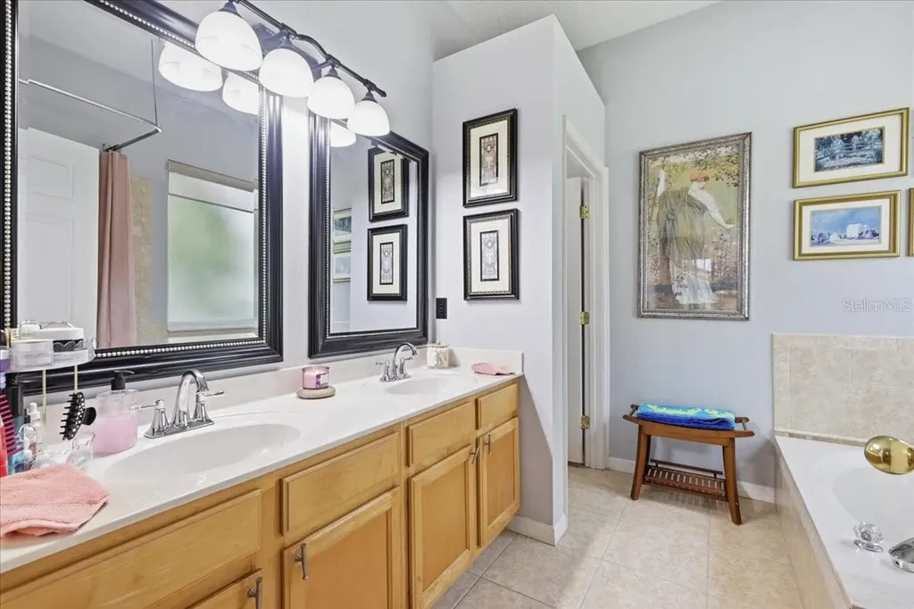 5011 Corto Drive Orlando FL 32837