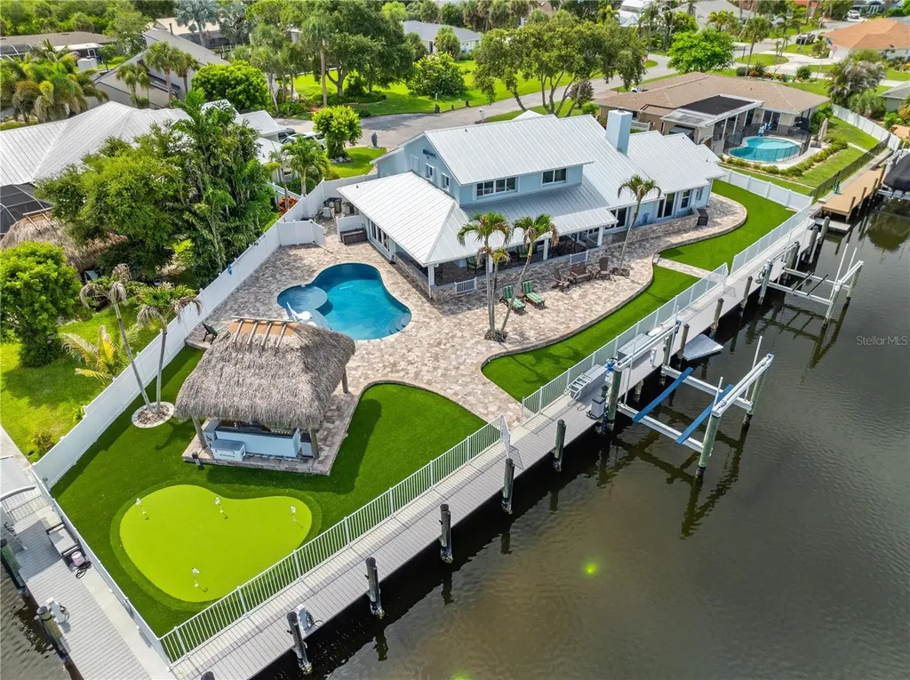 123 Queen Ann Court Hutchinson Island FL 34949