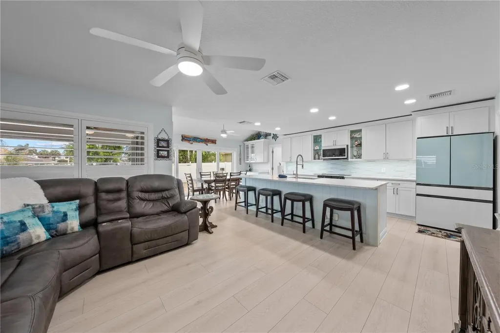 123 Queen Ann Court Hutchinson Island FL 34949