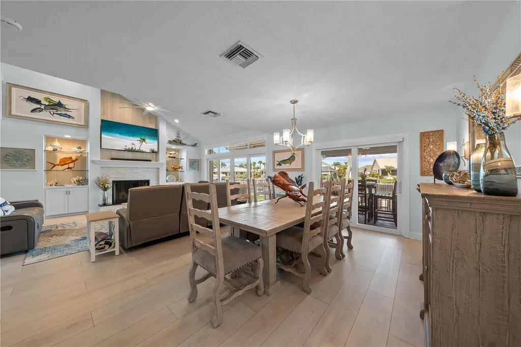 123 Queen Ann Court Hutchinson Island FL 34949