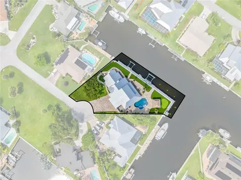 123 Queen Ann Court Hutchinson Island FL 34949