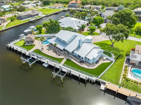123 Queen Ann Court Hutchinson Island FL 34949