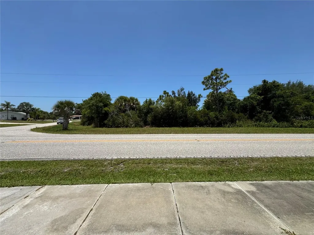 9798 Gulfstream Boulevard Englewood FL 34224