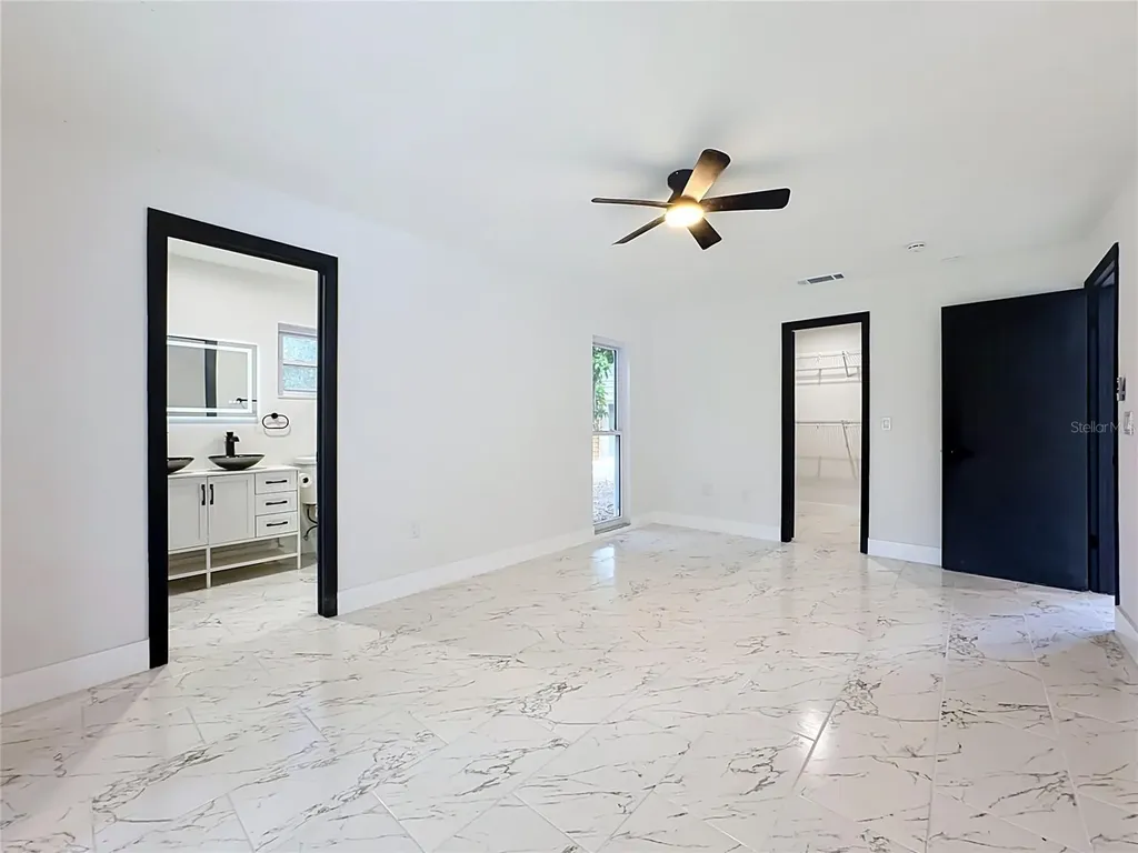4256 King Richard Lane Sarasota FL 34232