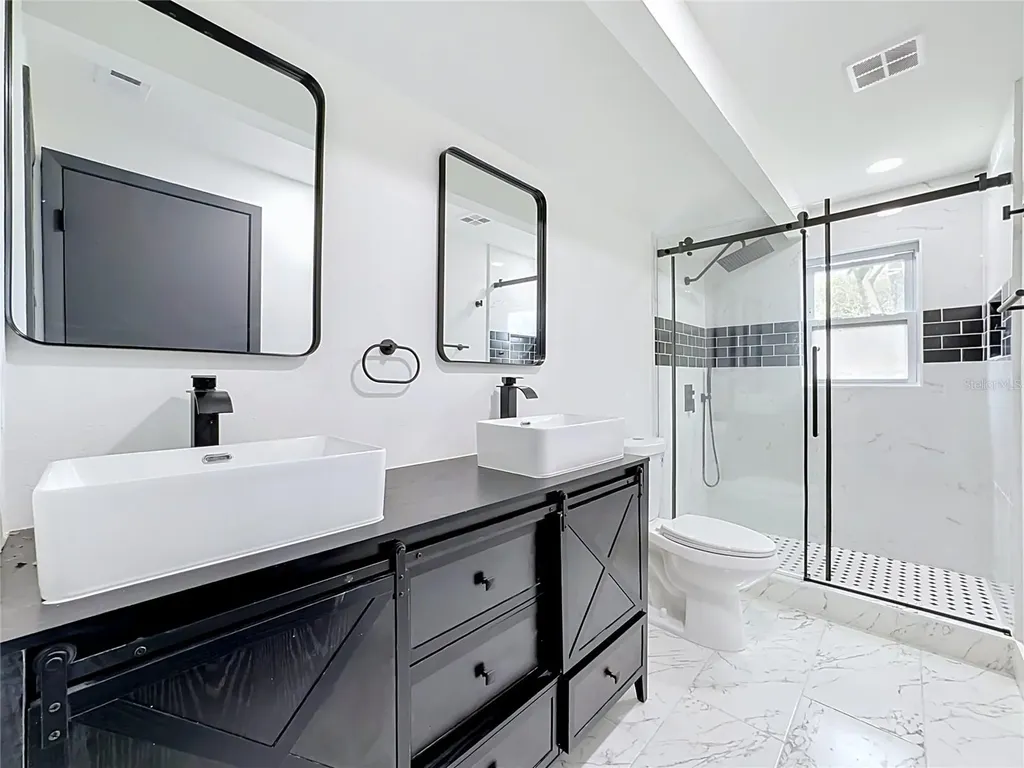 4256 King Richard Lane Sarasota FL 34232