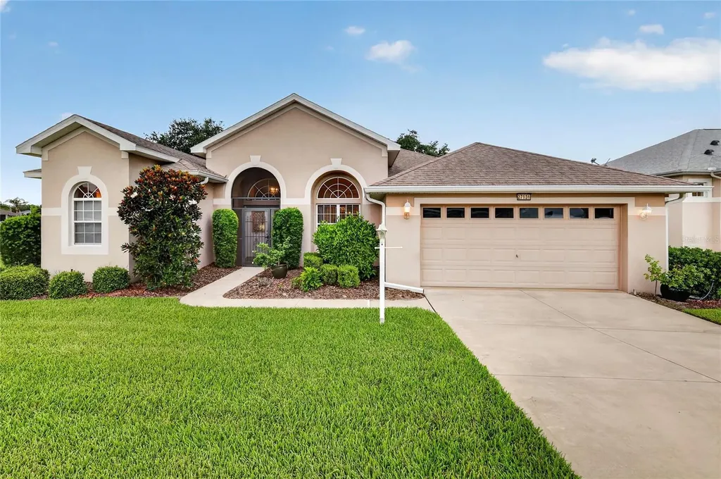 27131 Nostalgia Drive Leesburg FL 34748