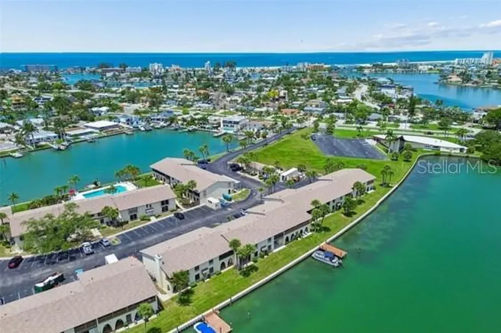 542 Plaza Seville Court Treasure Island FL 33706