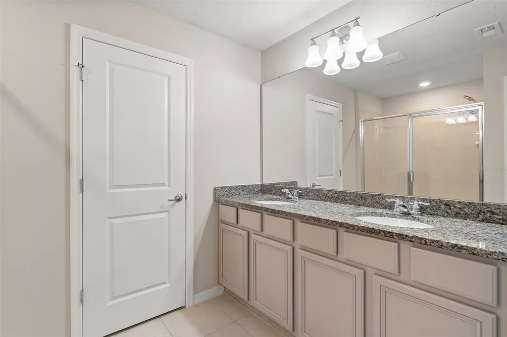 5046 Walker Street St Cloud FL 34771