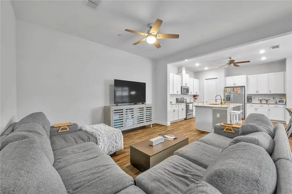 13433 Stoddart Avenue Orlando FL 32827