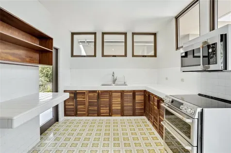 176 Calle Mimosa San Juan PR 00927