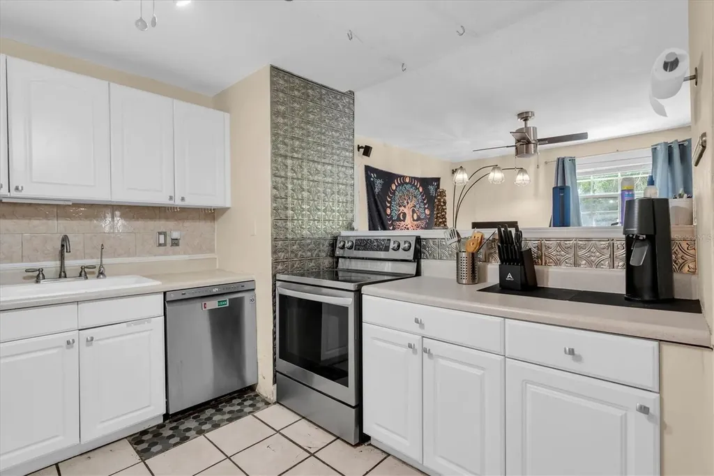 3443 21st Street N St Petersburg FL 33713