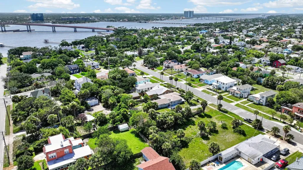 314 Revilo Boulevard Daytona Beach FL 32118