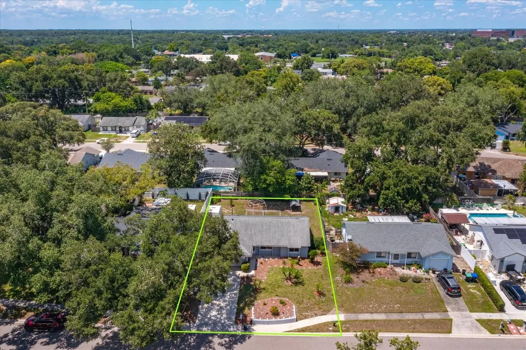 3325 Sassafras Court Orlando FL 32810