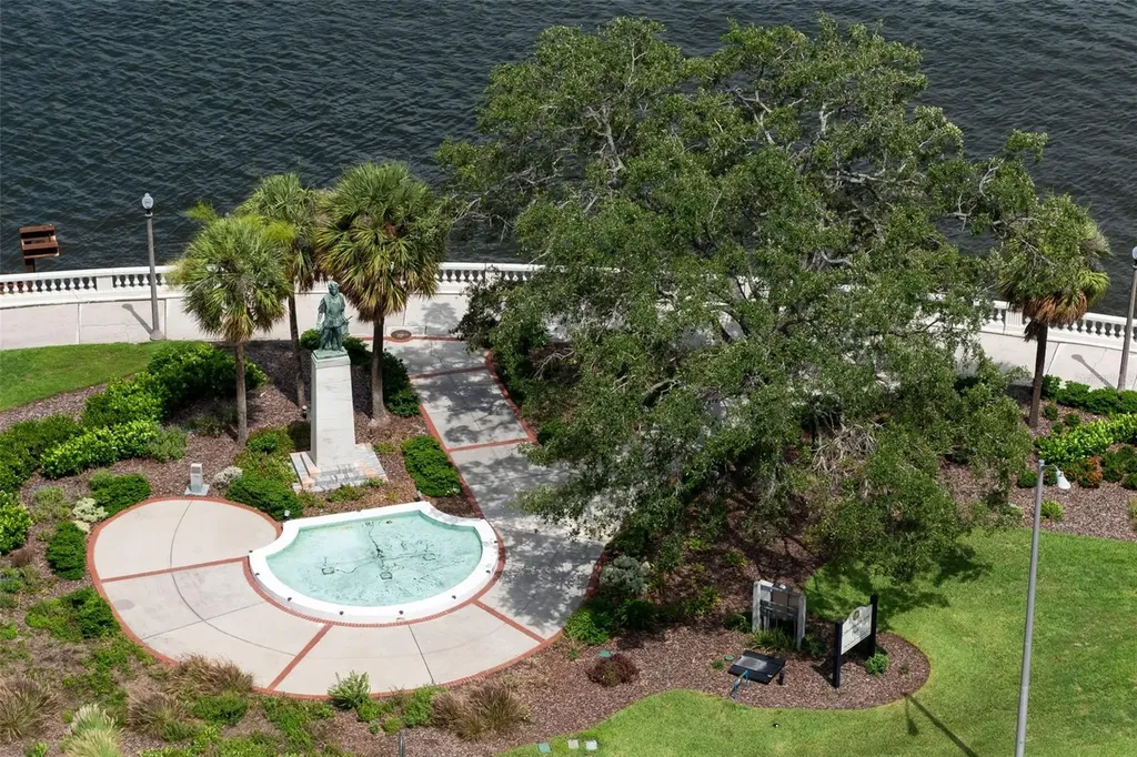 275 Bayshore Boulevard Tampa FL 33606