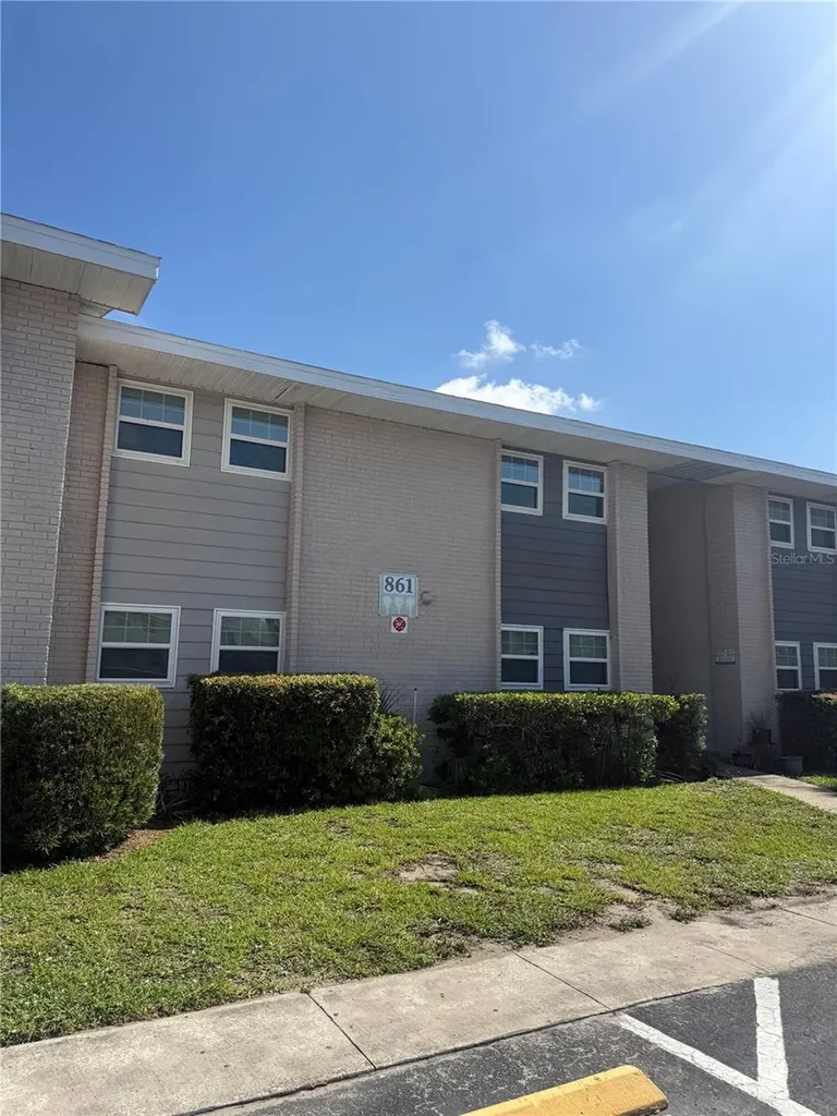 861 Sky Lake Circle Orlando FL 32809