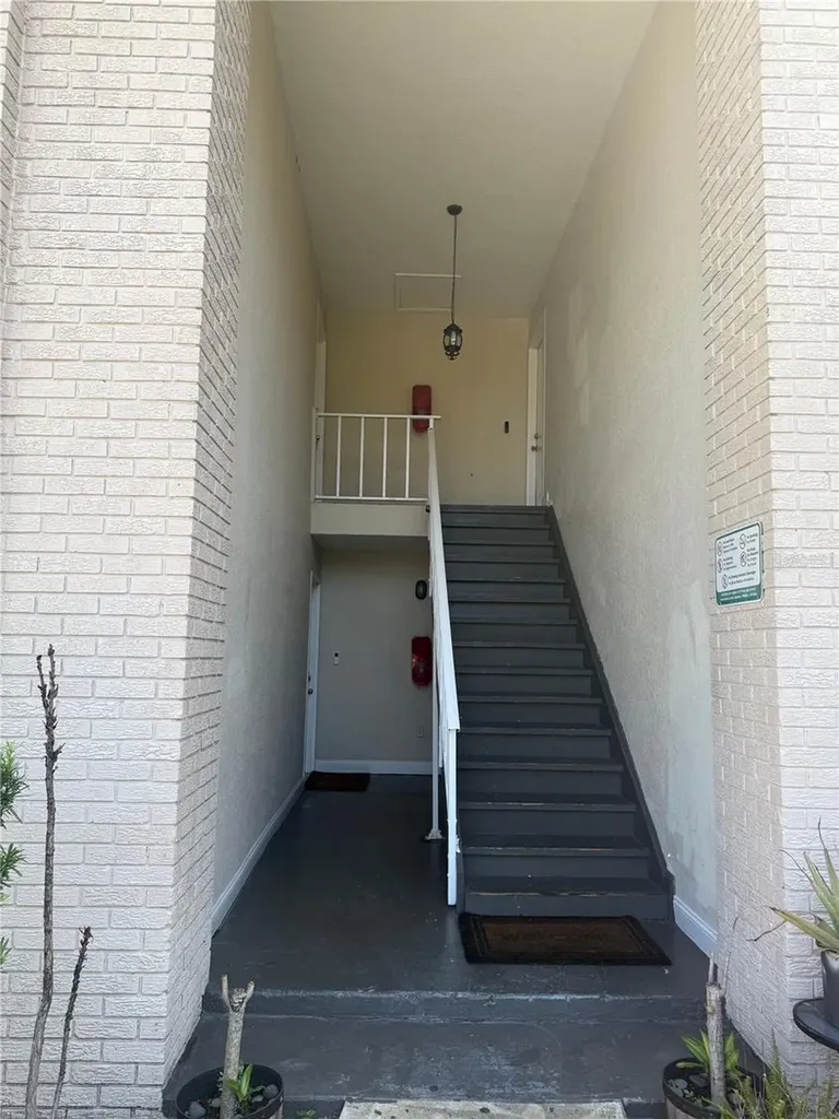 861 Sky Lake Circle Orlando FL 32809