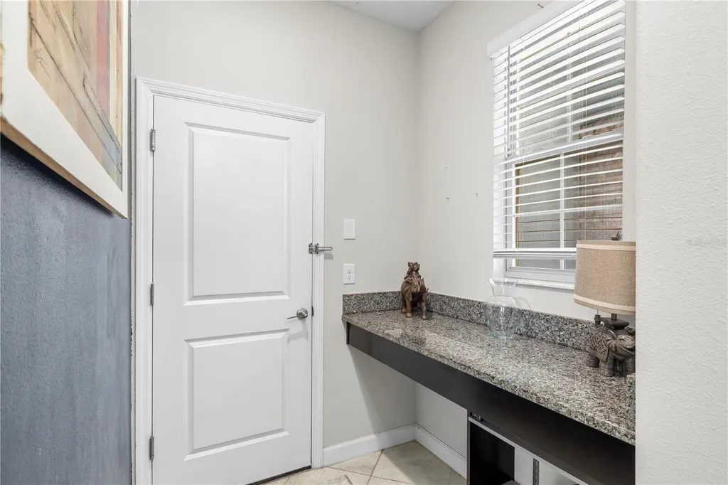 9611 Ivory Drive Sun City Center FL 33573