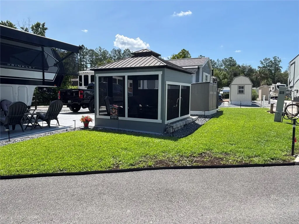 2850 NE 103rd Terrace Silver Springs FL 34488