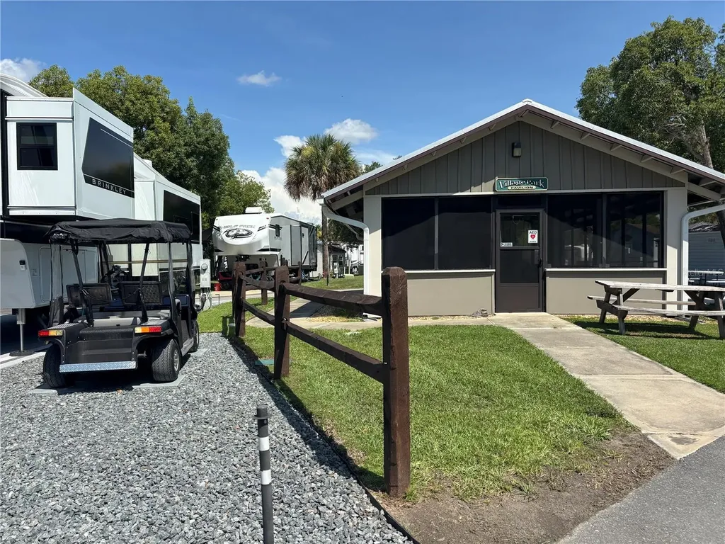 2850 NE 103rd Terrace Silver Springs FL 34488