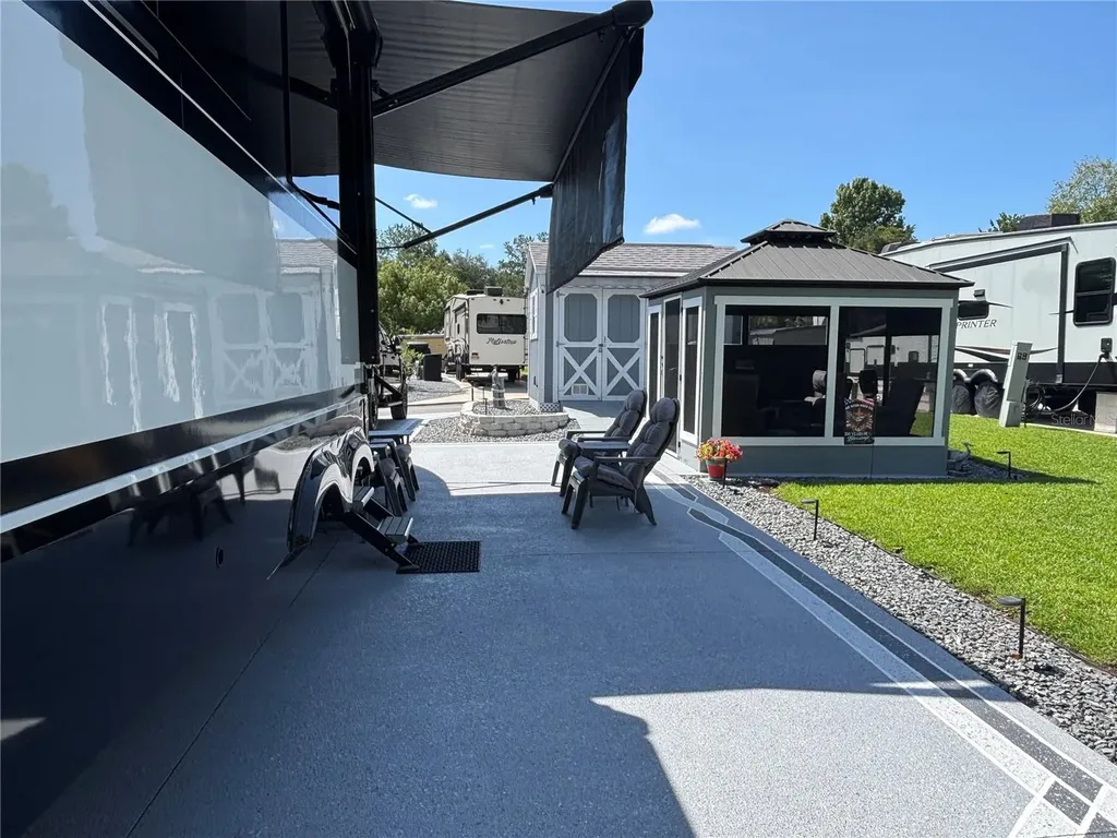 2850 NE 103rd Terrace Silver Springs FL 34488