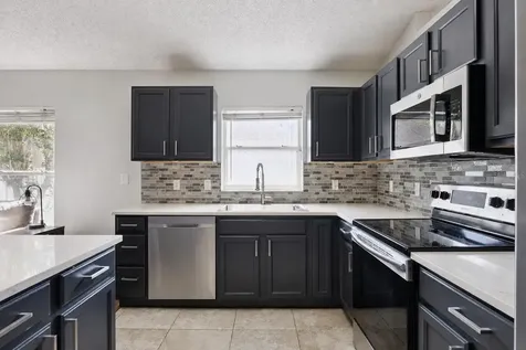 1047 Royal Oaks Drive Apopka FL 32703