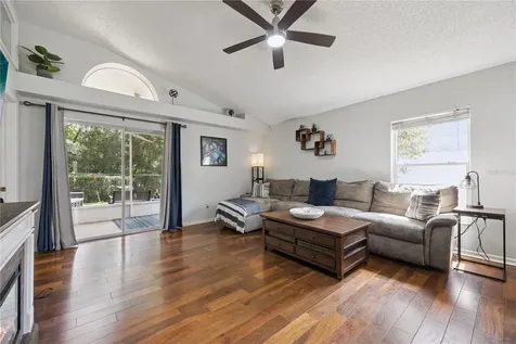 1047 Royal Oaks Drive Apopka FL 32703