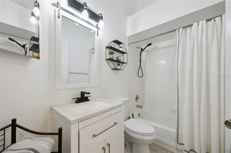 1047 Royal Oaks Drive Apopka FL 32703
