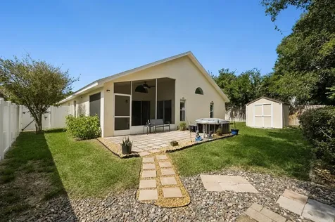 1047 Royal Oaks Drive Apopka FL 32703