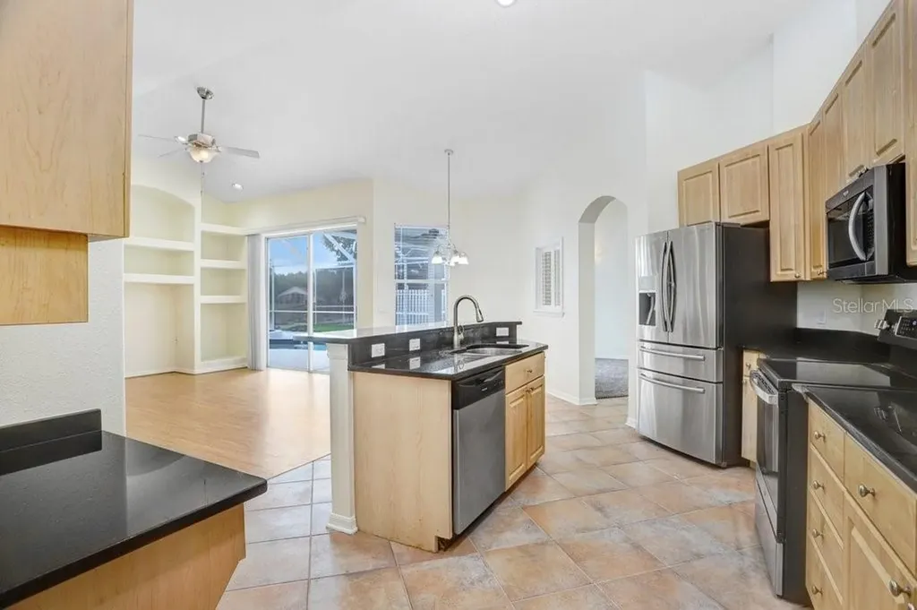 10227 Quails Landing Avenue Tampa FL 33647