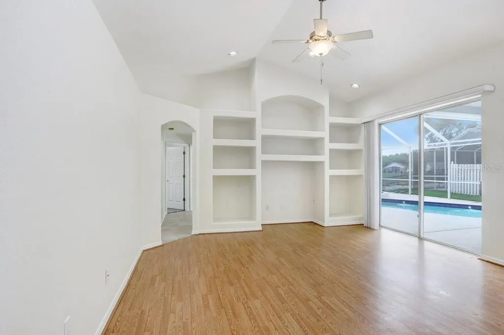 10227 Quails Landing Avenue Tampa FL 33647