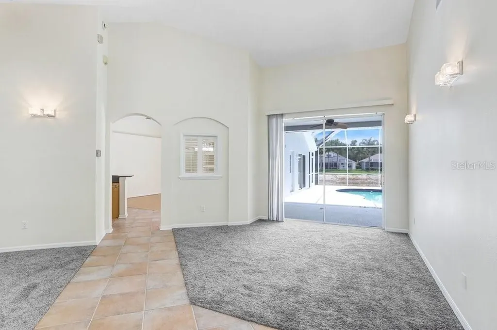 10227 Quails Landing Avenue Tampa FL 33647