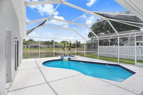 10227 Quails Landing Avenue Tampa FL 33647