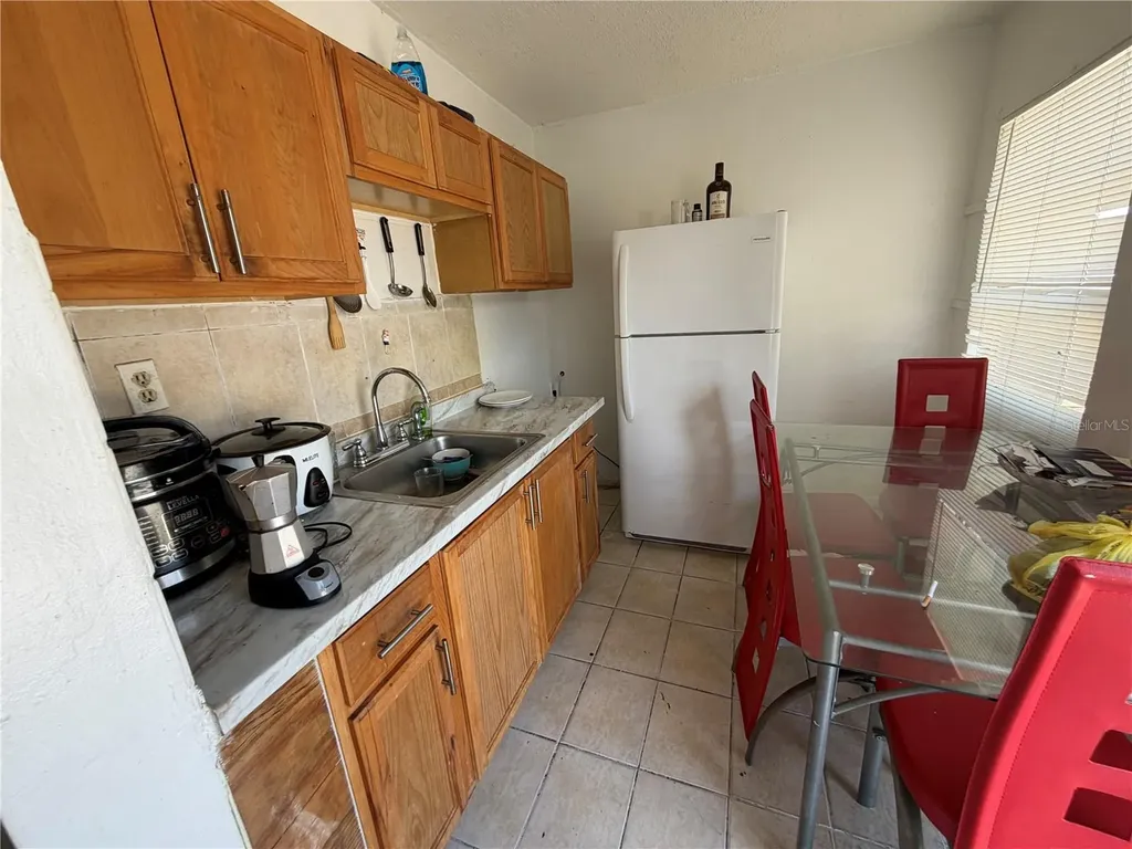 2318 W Powhatan Avenue Tampa FL 33603