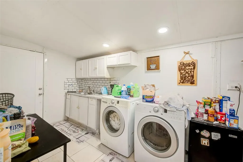 2318 W Powhatan Avenue Tampa FL 33603