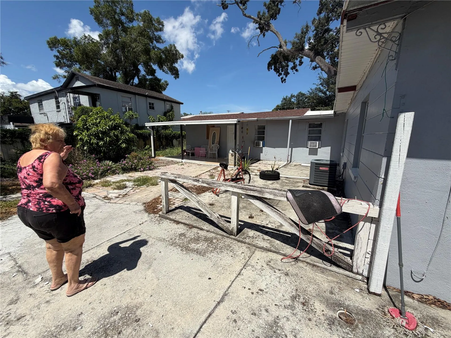 2318 W Powhatan Avenue Tampa FL 33603