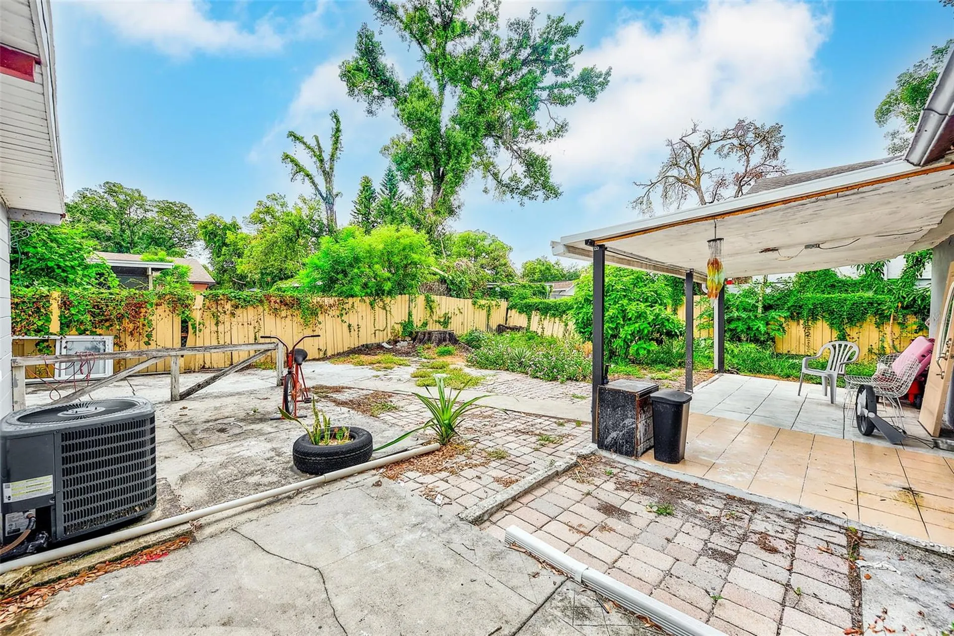 2318 W Powhatan Avenue Tampa FL 33603