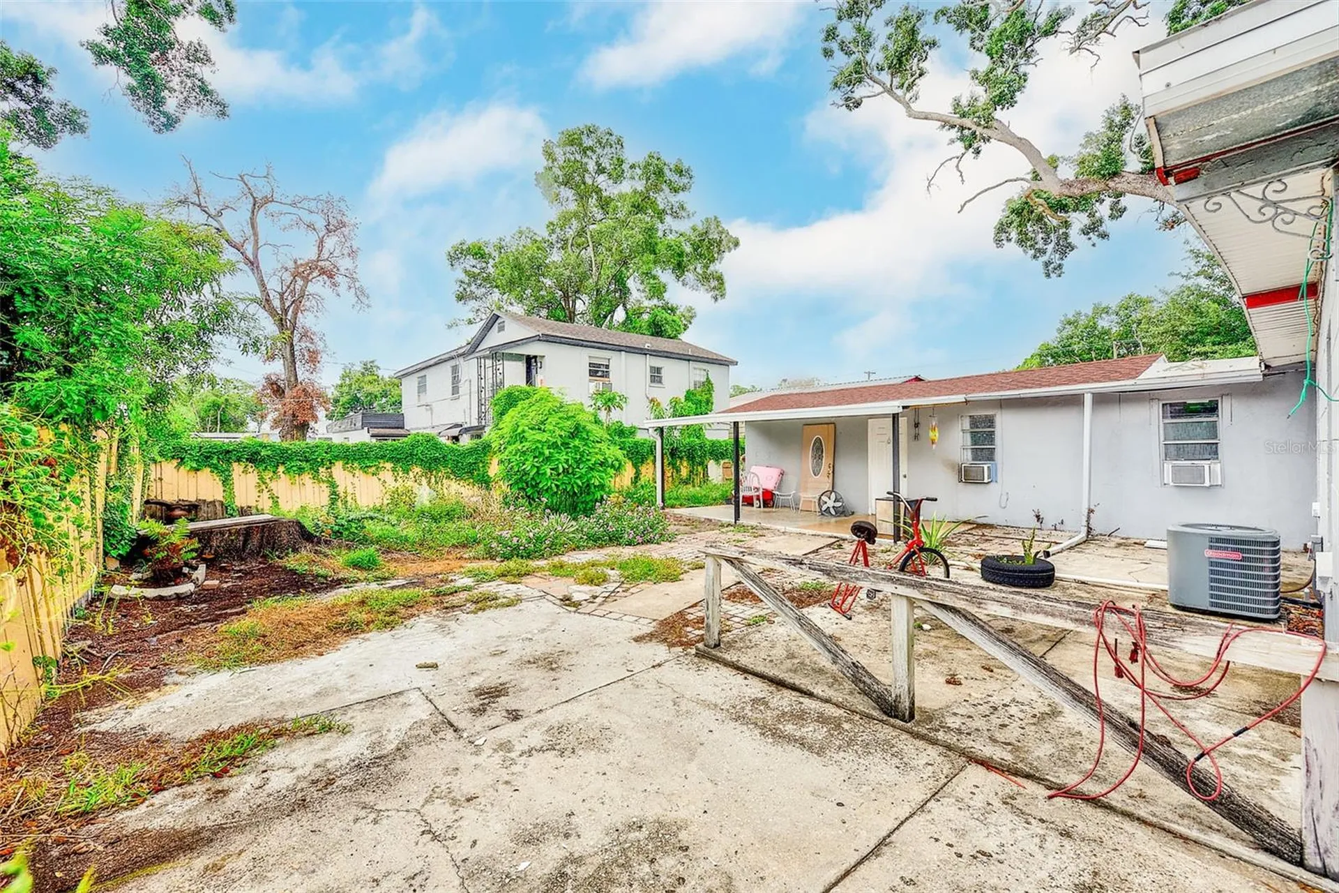 2318 W Powhatan Avenue Tampa FL 33603