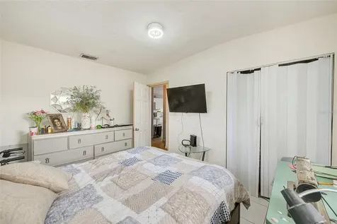 2318 W Powhatan Avenue Tampa FL 33603