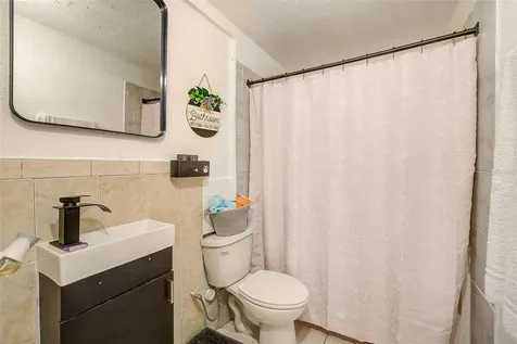 2318 W Powhatan Avenue Tampa FL 33603